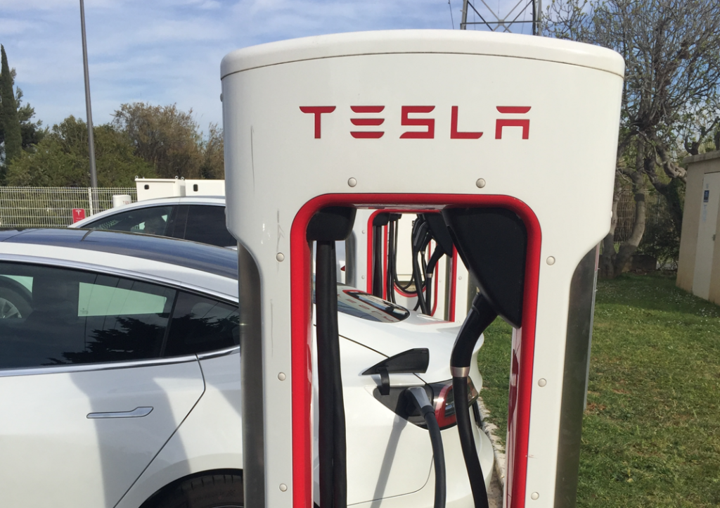 superchargers en Francia para los no Tesla
