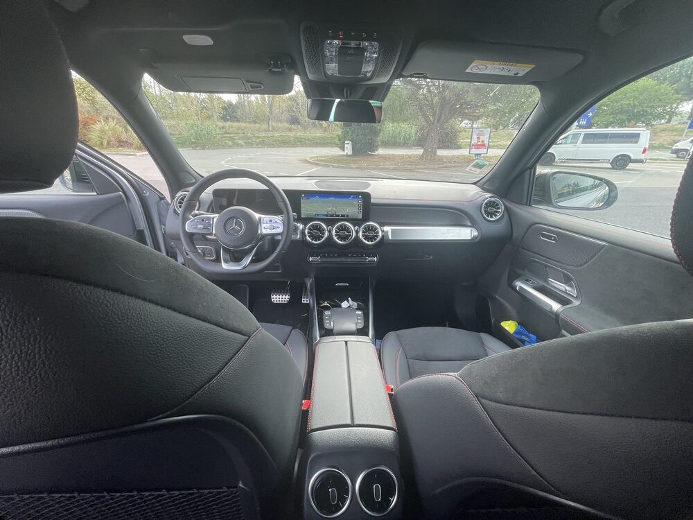 Interior del SUV eléctrico Mercedes EQB 250 